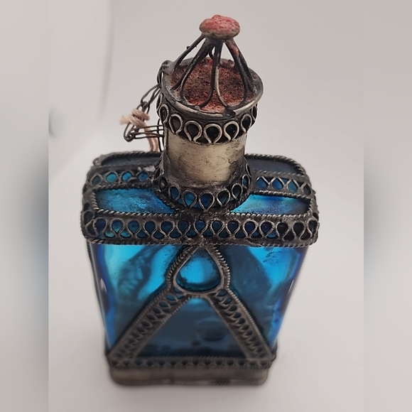 Vintage pair of Moroccan Perfume Bottles Cobalt Blue & green Glass Silver Plated - Picture 2 of 16